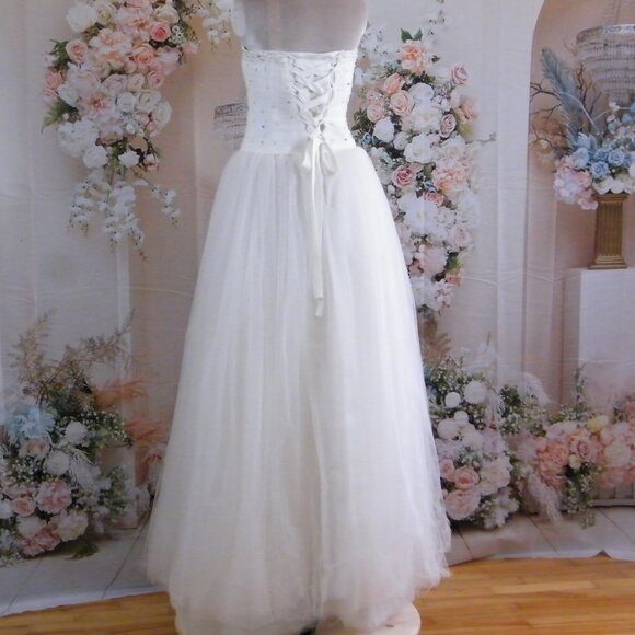 Satin and Tulle Wedding Dress with Crystal Beads and Sequins Size 2 - Picture 4 of 4